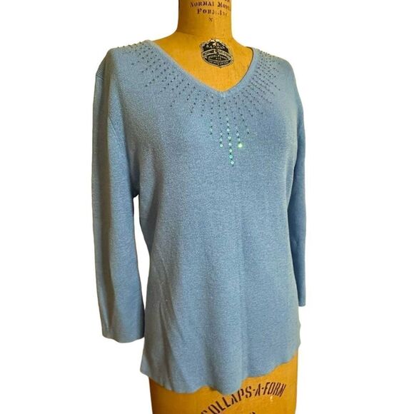 Vintage mid blue Sag Harbor V neck 3/4 sleeve sweater w sequin detail size small - Picture 2 of 11